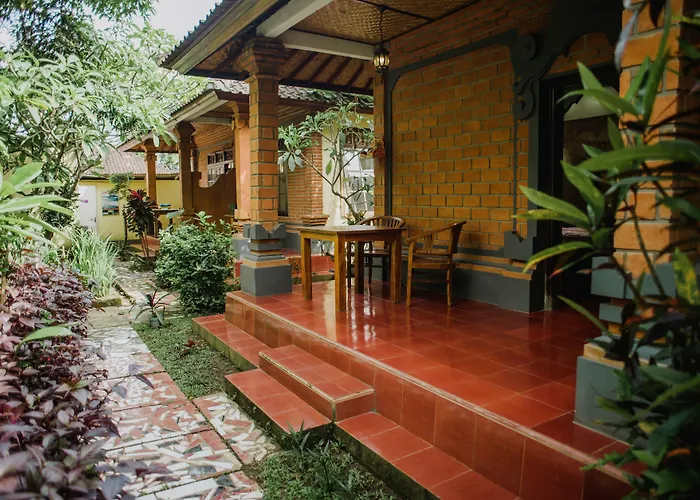 Nyoman Warta Pensión