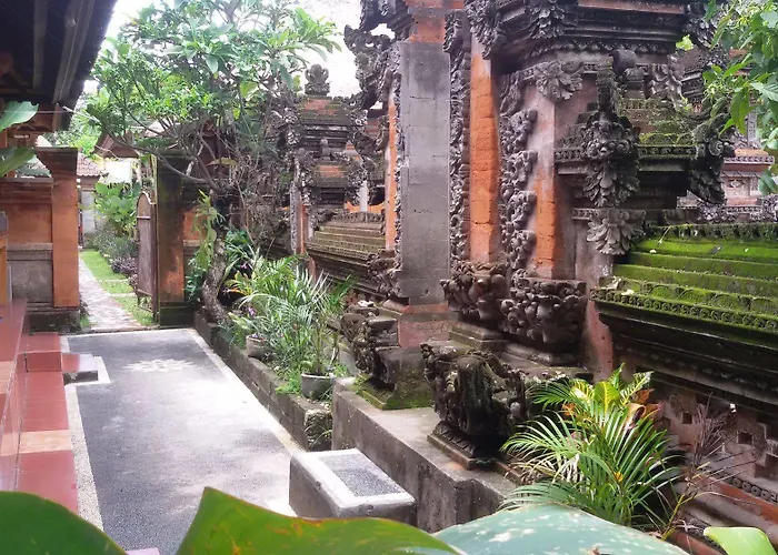 Pensión Nyoman Warta