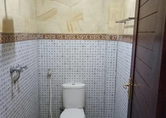 Nyoman Warta Pensión *